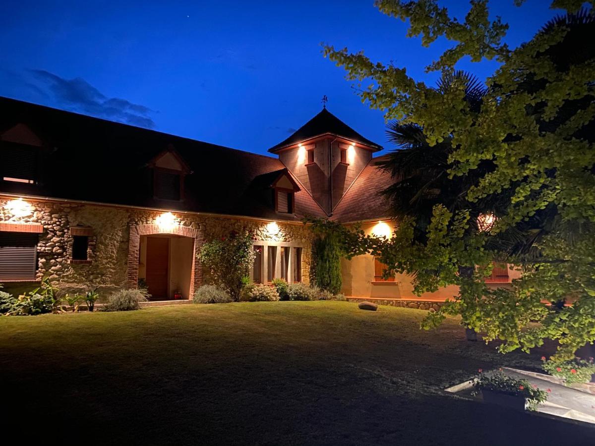 Domaine Des Pierres Trouvees Bed & Breakfast Saint-Vincent  Exterior foto